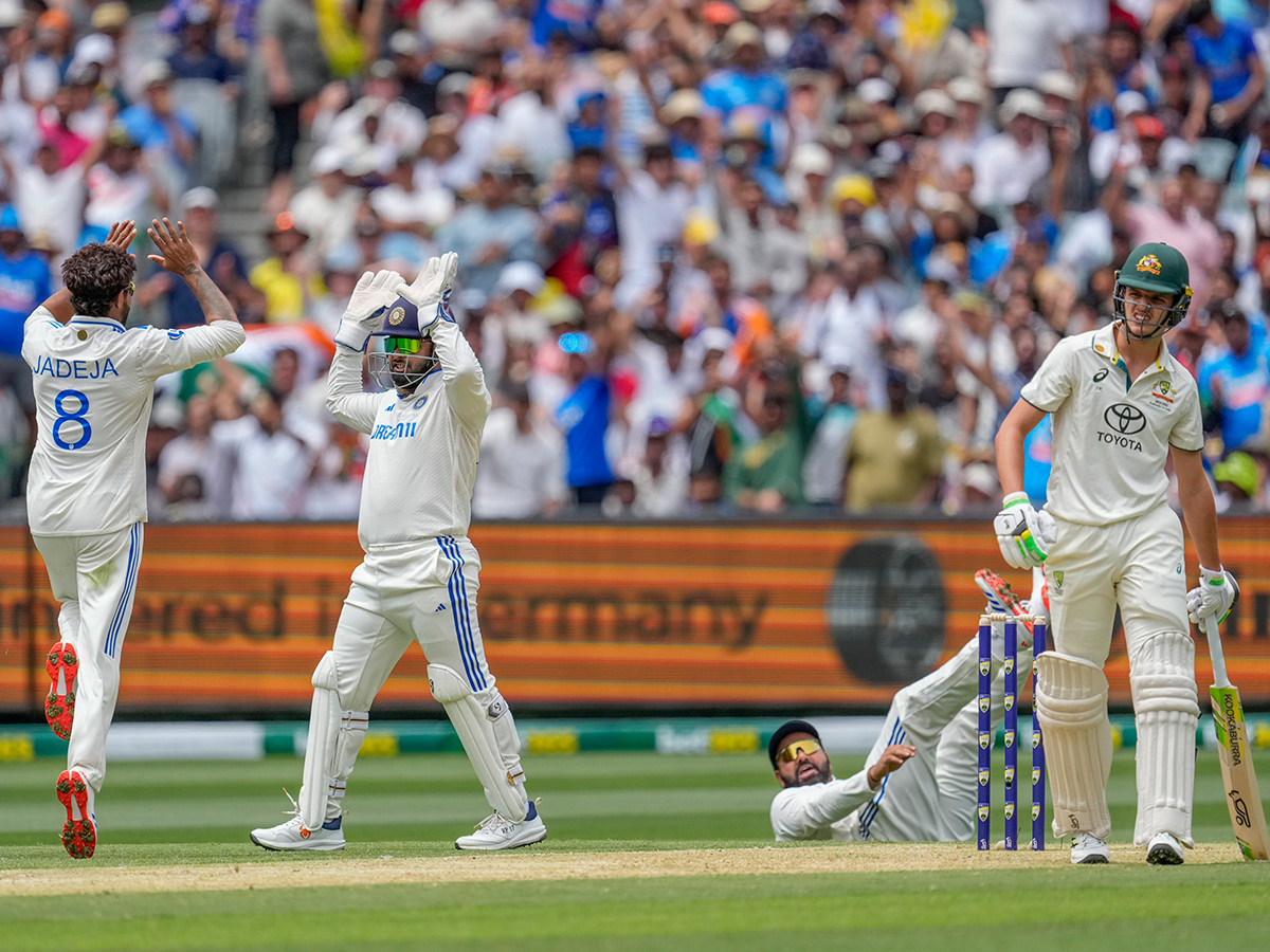 fourth_20cricket_20test_20between_20Australia_20and_20India_20at_20the_20Melbourne_20Cricket_20Ground__20_2819_29.jpg 19