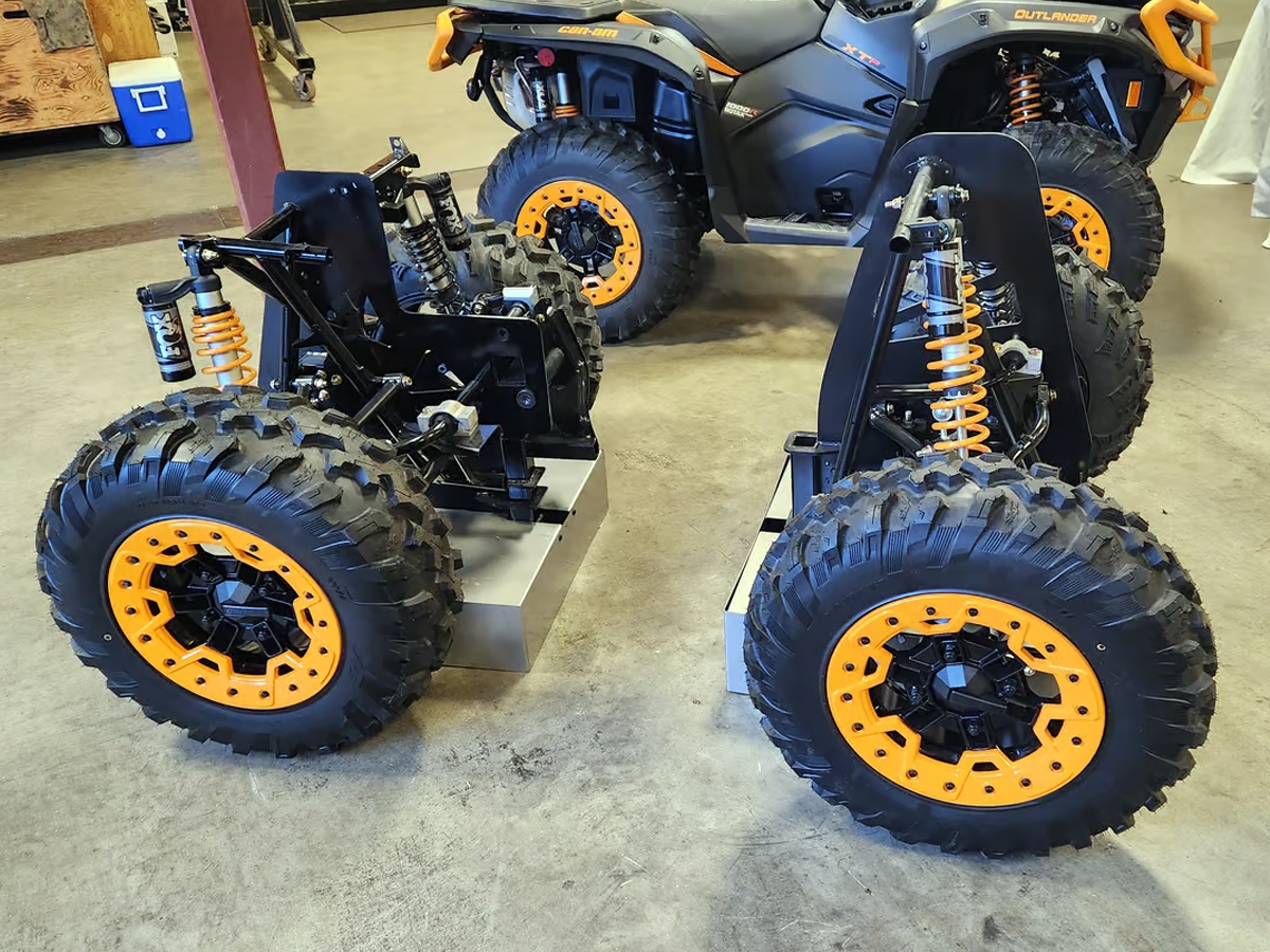 Outlander_20vehicle_20_2810_29.jpg 14