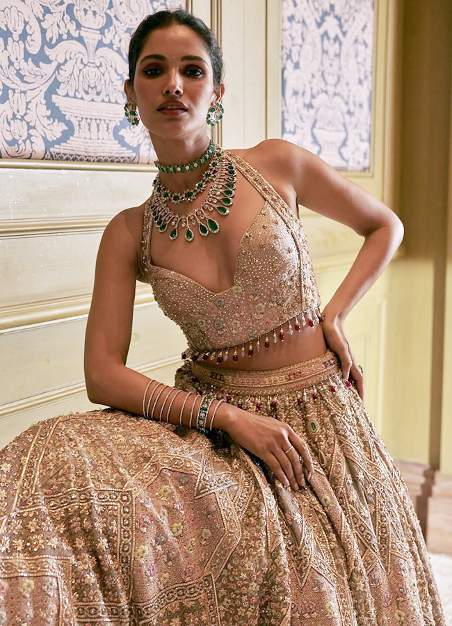Tarun_20Tahilia11.jpg 12