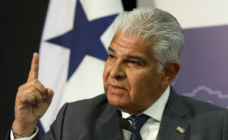 panama_20president.jpg
