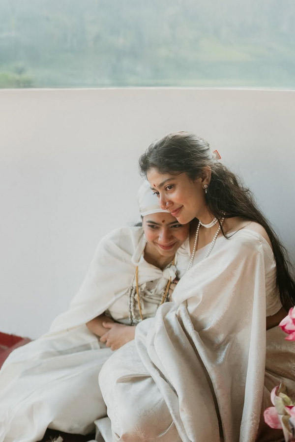 Actress_20Sai_20Pallavi_20Shares_20Emotional_20Post_20on_20Social_20media_20photos_20_282_29.jpg 3