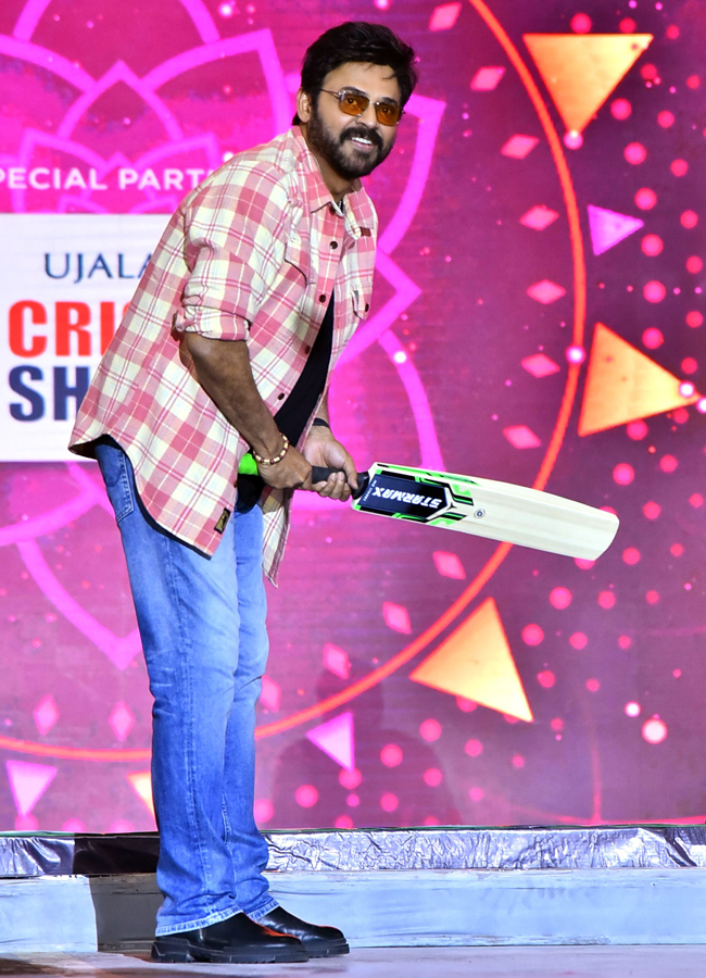 Sankranthi_20ki_20vastunnam_20movie_20event4.jpg 4