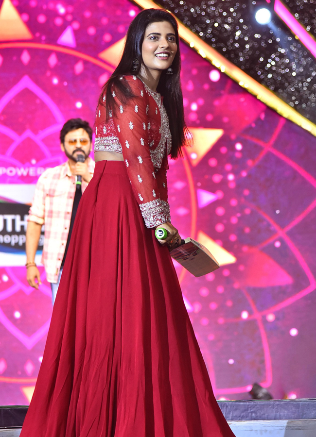Sankranthi_20ki_20vastunnam_20movie_20event6.jpg 7