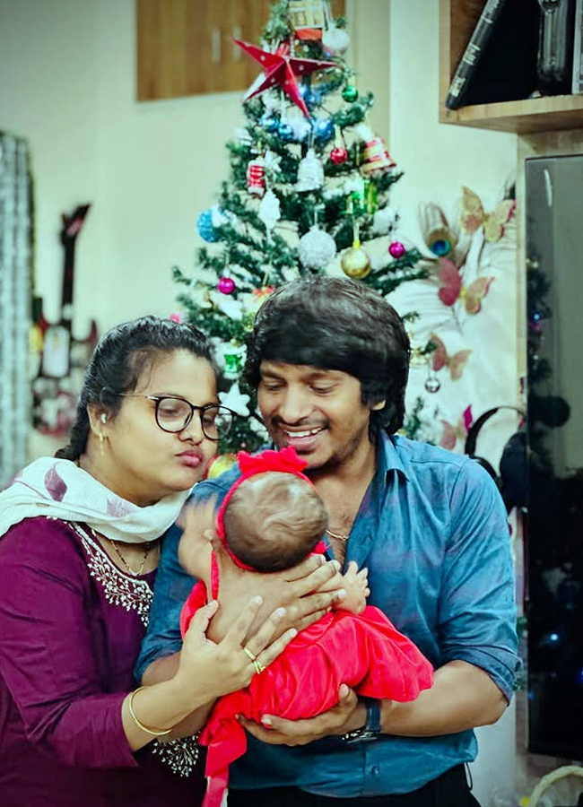 Yadamma_20Raju_20baby_20girl4.jpg 5