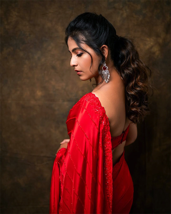 Game_20Changer_20Actress_20Anjali_20New_20Stills_20HD_17.jpg 16