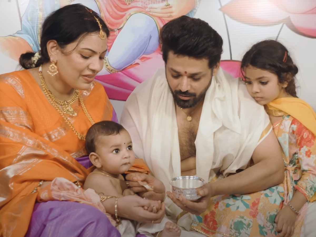 Geetha_20madhuri14.jpg 15
