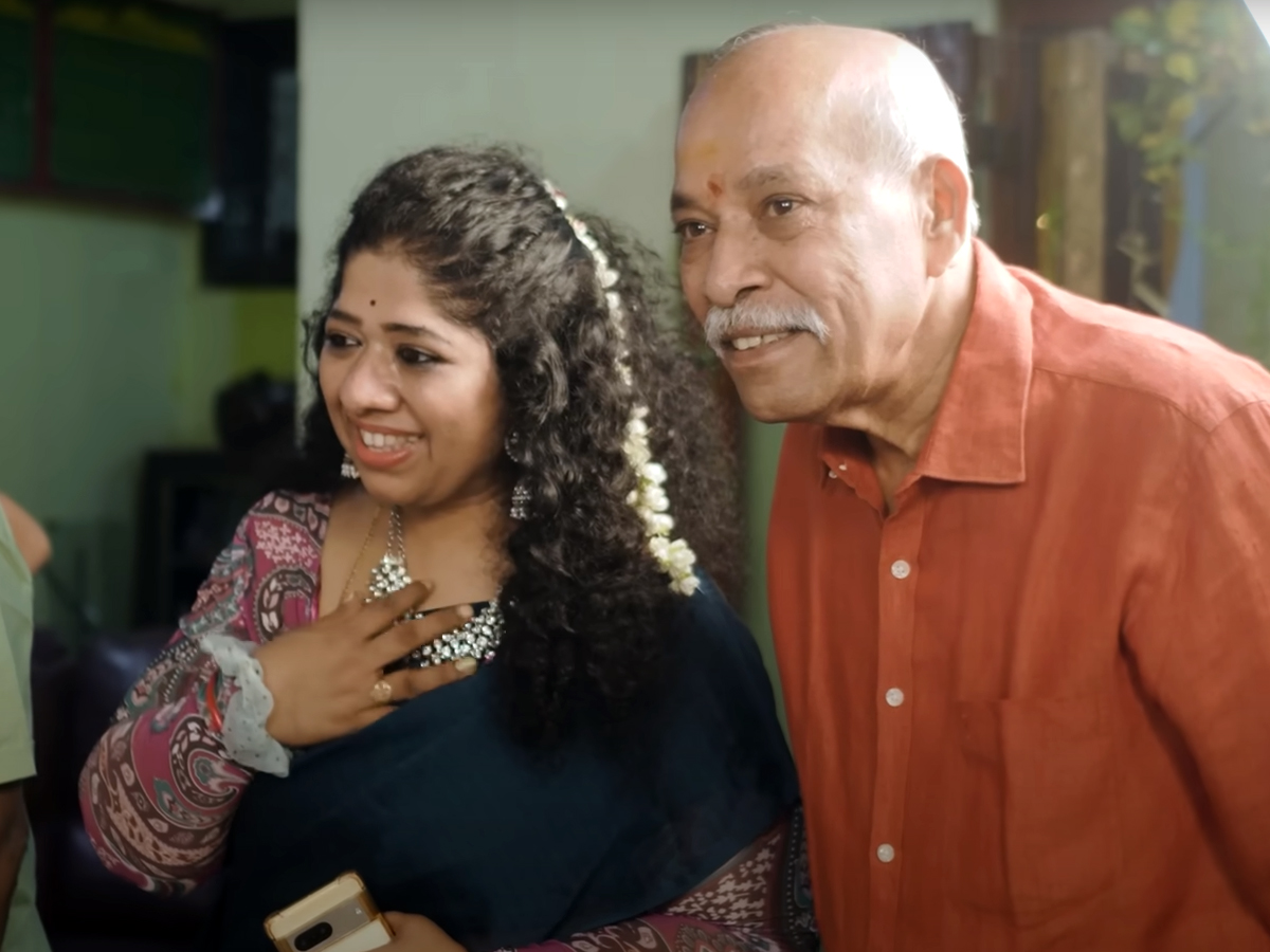 Geetha_20madhuri15.jpg 16