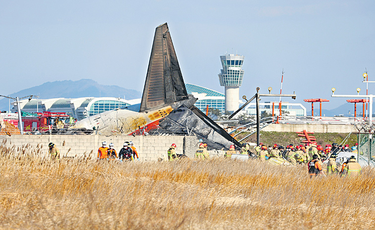 PLANE-CRASH-KOREA.jpg