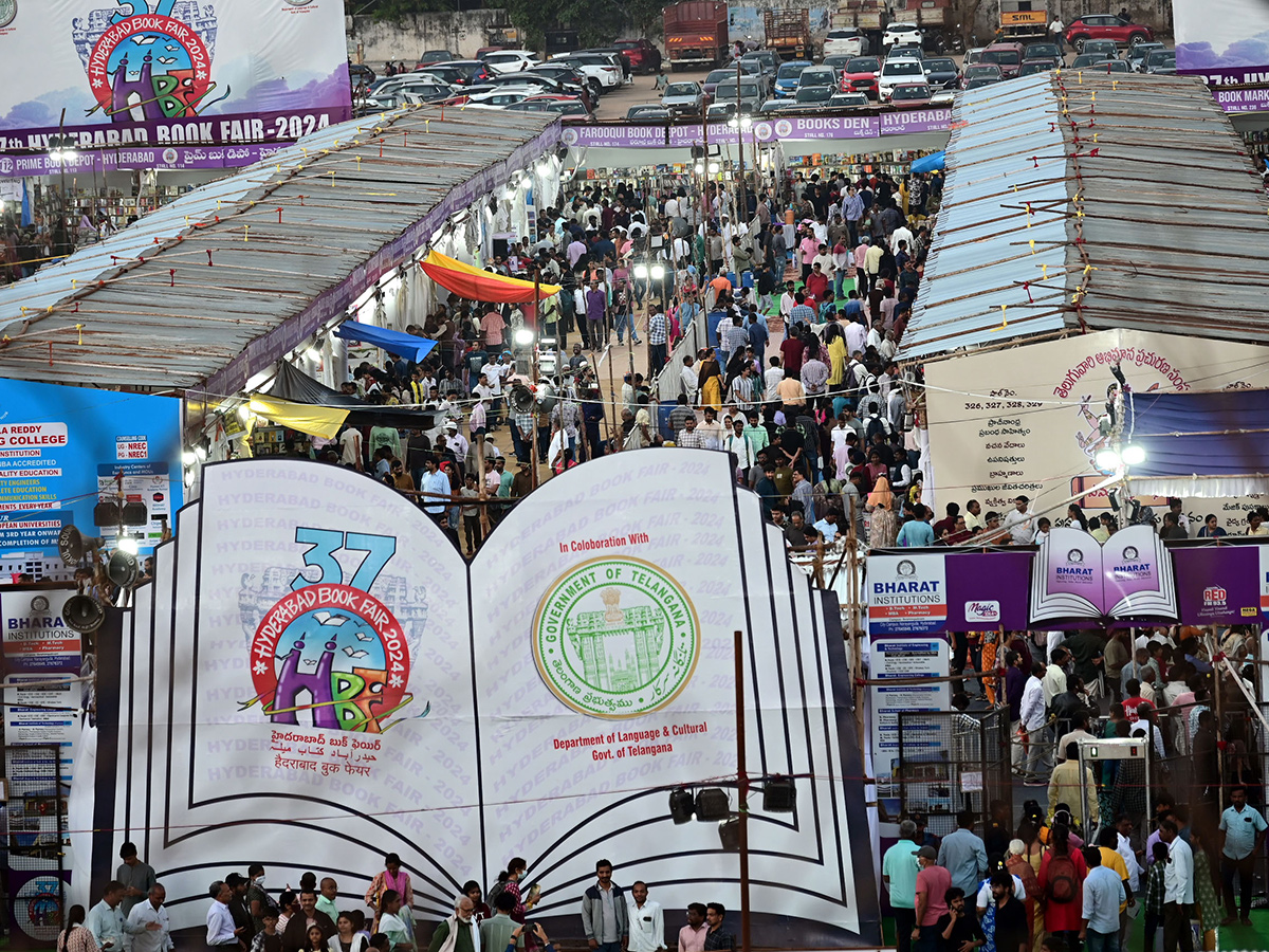 hyderabad_20book_20fair_202024_20at_20hyderabad__20_2819_29.jpg 19