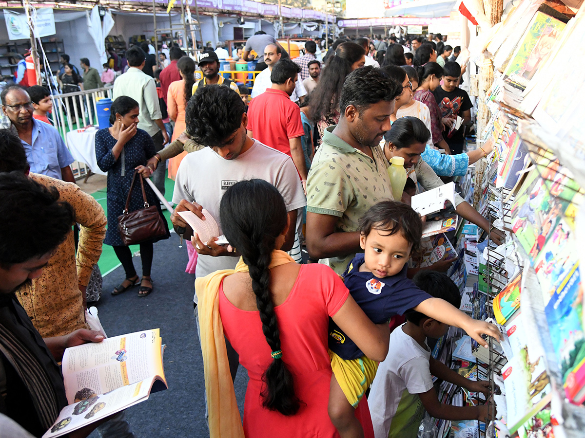 hyderabad_20book_20fair_202024_20at_20hyderabad__20_287_29.jpg 7