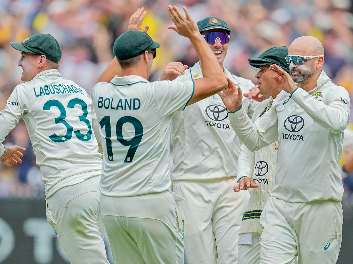 ourth_20cricket_20test_20between_20Australia_20and_20India_20at_20the_20Melbourne_20Cricket_20Ground__20_2816_29.jpg 16
