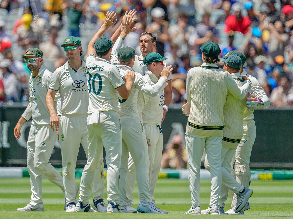 ourth_20cricket_20test_20between_20Australia_20and_20India_20at_20the_20Melbourne_20Cricket_20Ground__20_2821_29.jpg 21