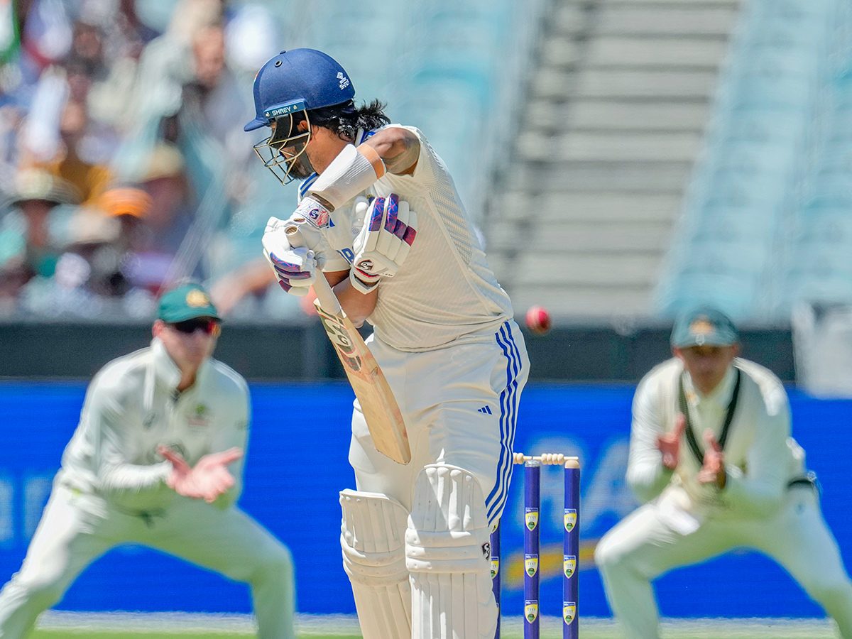 ourth_20cricket_20test_20between_20Australia_20and_20India_20at_20the_20Melbourne_20Cricket_20Ground__20_2822_29.jpg 22