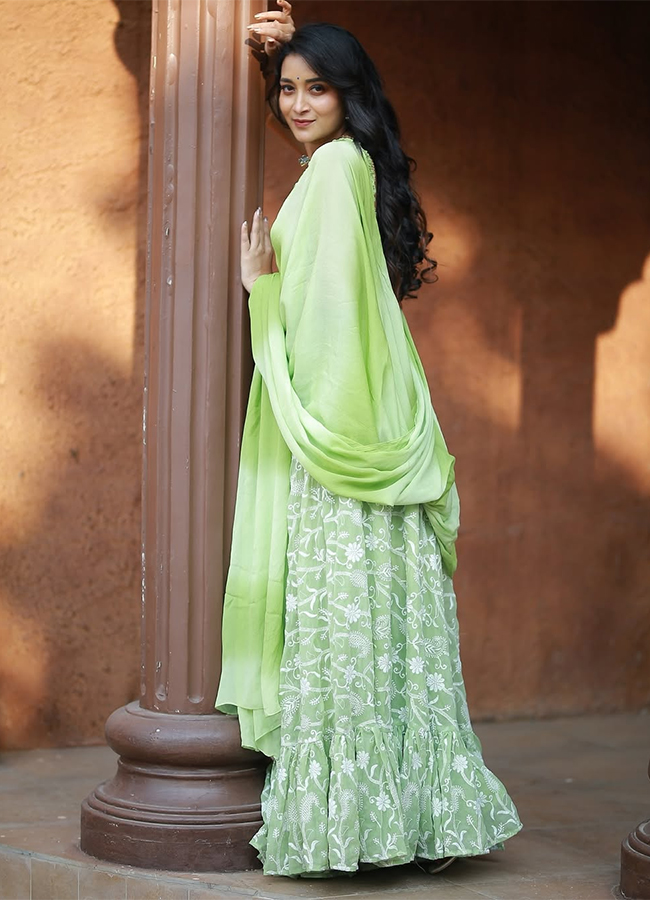 Bigg_20Boss_20Telugu_20Bhanu_20Shree_20photos_20goes_20viral__20_2810_29.jpg 10