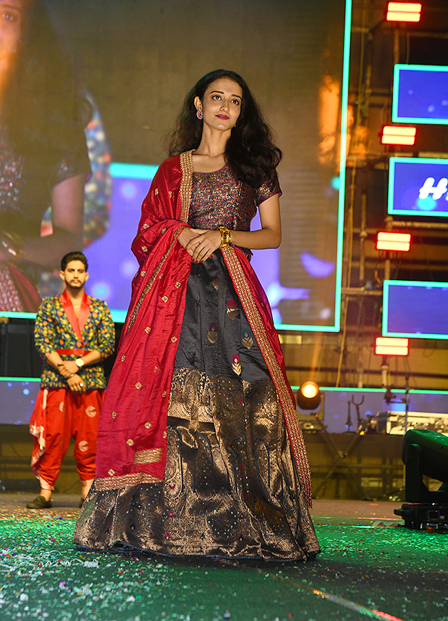 Fashion_20Show_20At_20Jubilee_20Hills_20Club_20Photos_20Goes_20Viral__20_2813_29.jpg 13