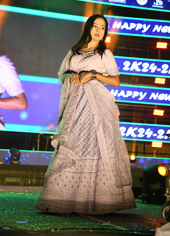 Fashion_20Show_20At_20Jubilee_20Hills_20Club_20Photos_20Goes_20Viral__20_285_29.jpg 5