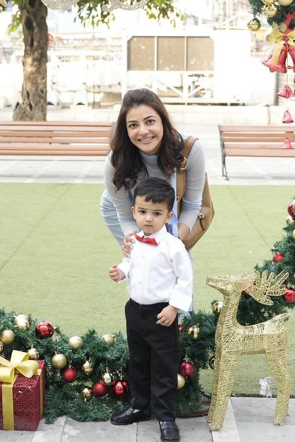 Kajal_20Aggarwal_20Celebrates_20New_20Year_20With_20Her_20Husband_20Photos_20_2816_29.jpg 17