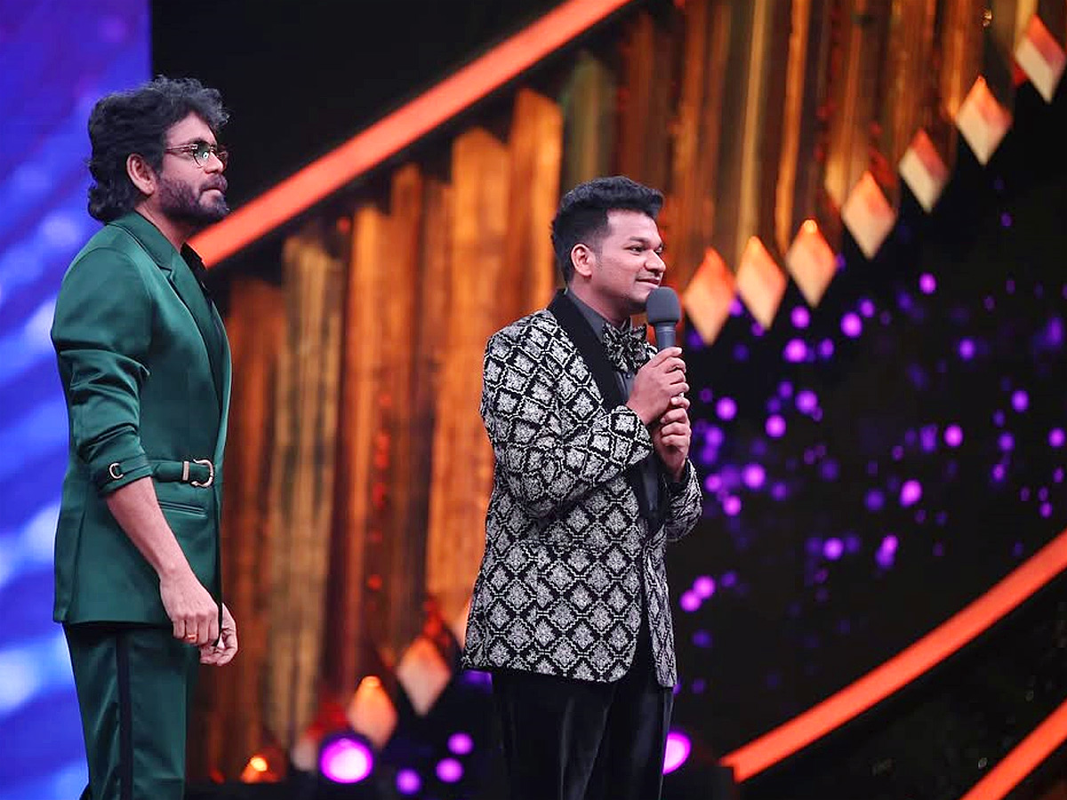Special_20Thanks_20To_20Nagarjuna_20And_20Ramcharan_20From_20Mukku_20Avinash_20In_20Bigg_20Boss_20Grand_20Finale_20Photos_20_2811_29.jpg 11