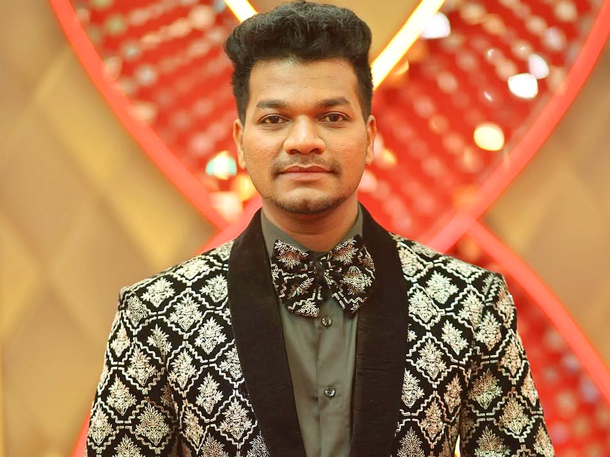 Special_20Thanks_20To_20Nagarjuna_20And_20Ramcharan_20From_20Mukku_20Avinash_20In_20Bigg_20Boss_20Grand_20Finale_20Photos_20_287_29.jpg 7