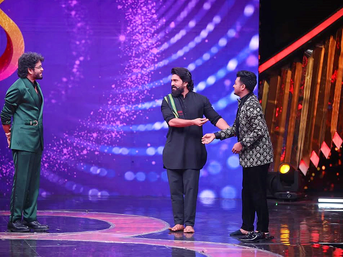 Special_20Thanks_20To_20Nagarjuna_20And_20Ramcharan_20From_20Mukku_20Avinash_20In_20Bigg_20Boss_20Grand_20Finale_20Photos_20_288_29.jpg 8