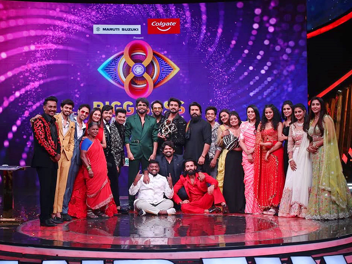 Special_20Thanks_20To_20Nagarjuna_20And_20Ramcharan_20From_20Mukku_20Avinash_20In_20Bigg_20Boss_20Grand_20Finale_20Photos_20_289_29.jpg 9