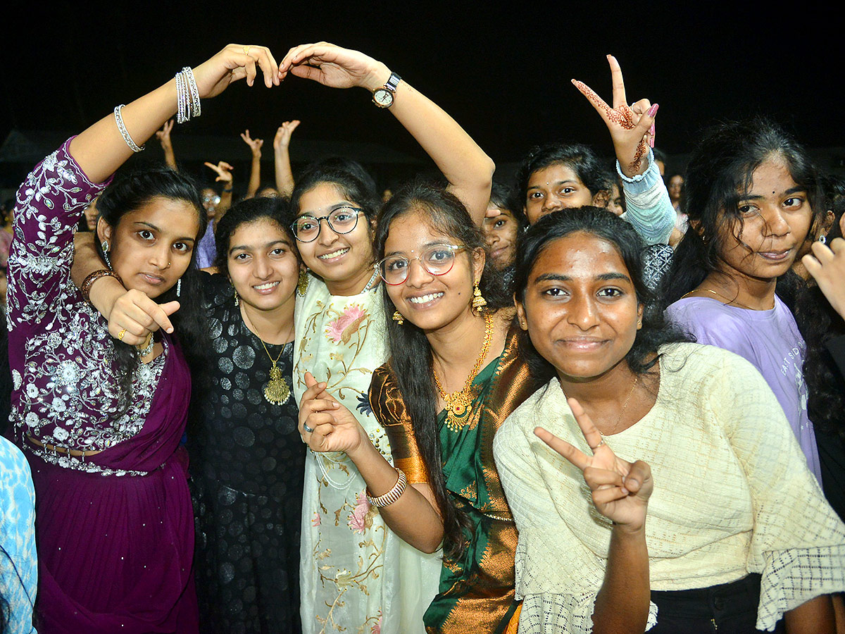 new_20year_20celebrations_20in_20telugu_20states_11.jpg 11
