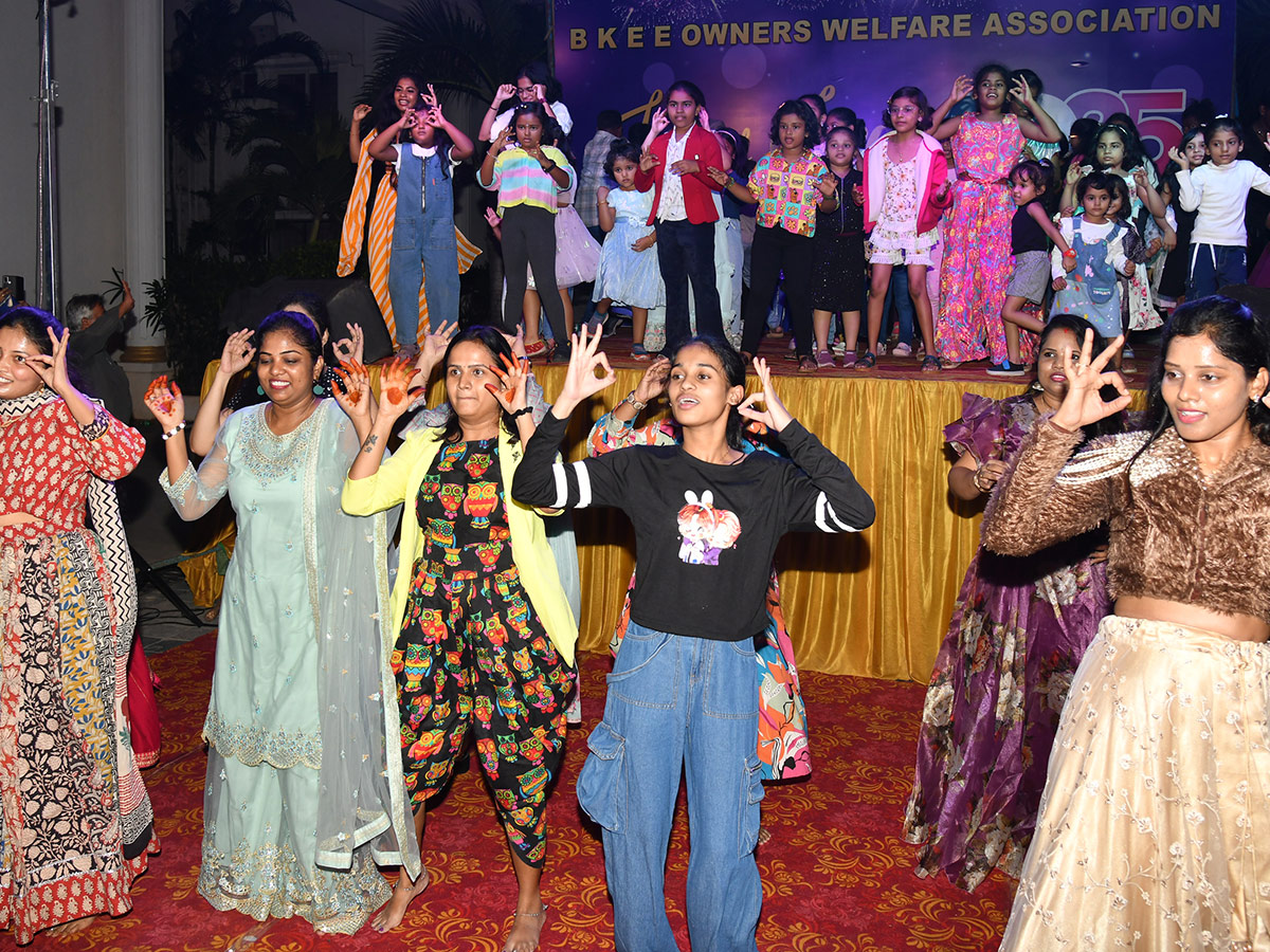 new_20year_20celebrations_20in_20telugu_20states_16.jpg 16