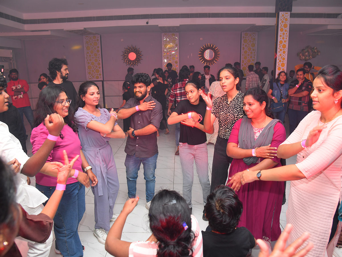new_20year_20celebrations_20in_20telugu_20states_22.jpg 21