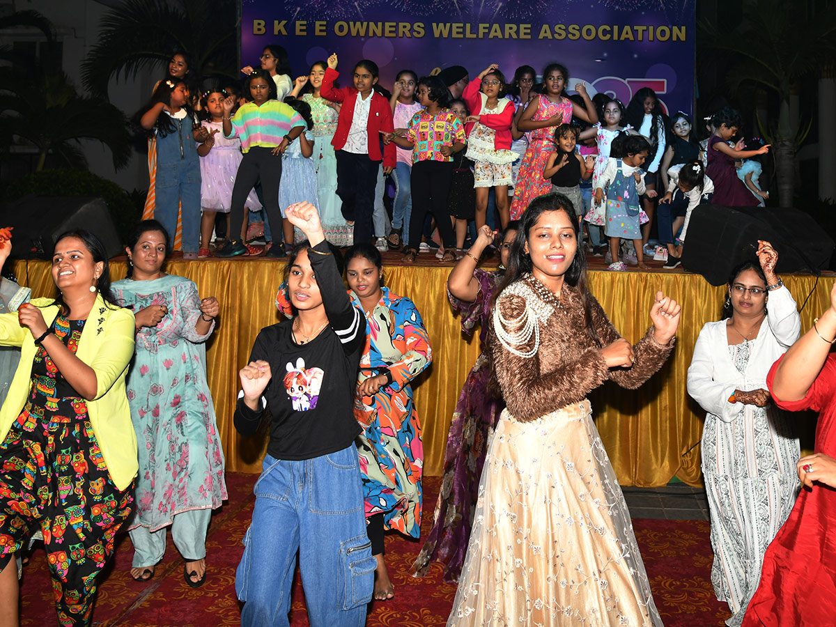 new_20year_20celebrations_20in_20telugu_20states_3.jpg 3