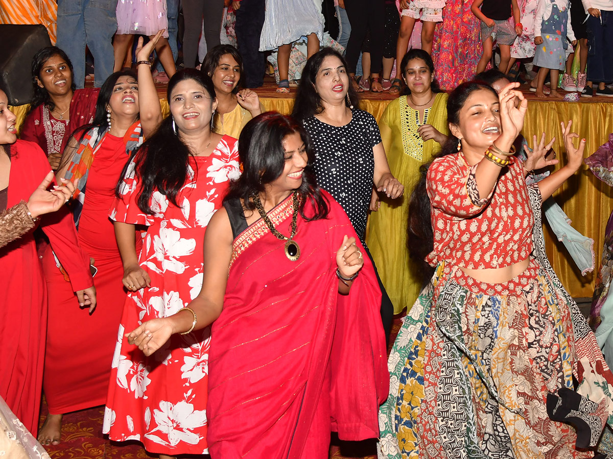 new_20year_20celebrations_20in_20telugu_20states_40.jpg 31