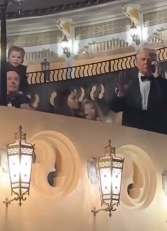 Elon_20Musk_20new_20year_20celebrations_20with_20trump7.jpg 8