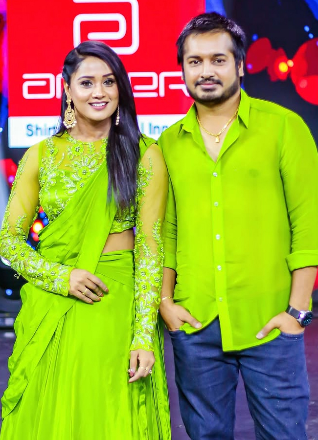 Keerthibhat12.jpg 13