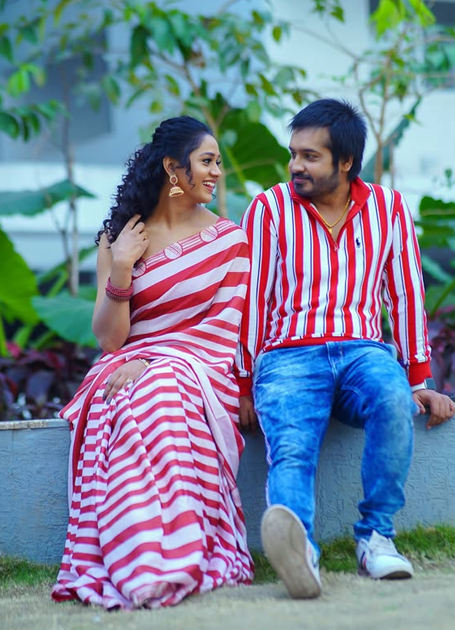 Keerthibhat3.jpg 4