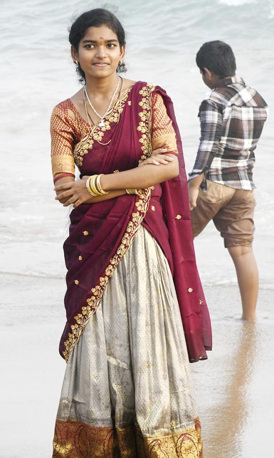 New_20year_202025_20Celebrations_20at_20Visakhapatnam_20Beach_15.jpg 12