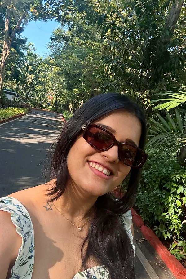 Suryakumar_20yadav_20with_20wife_20devisha_20shetty_20New_20Year_20Celebrations_20in_20Goa_20Photos_20_288_29.jpg 4
