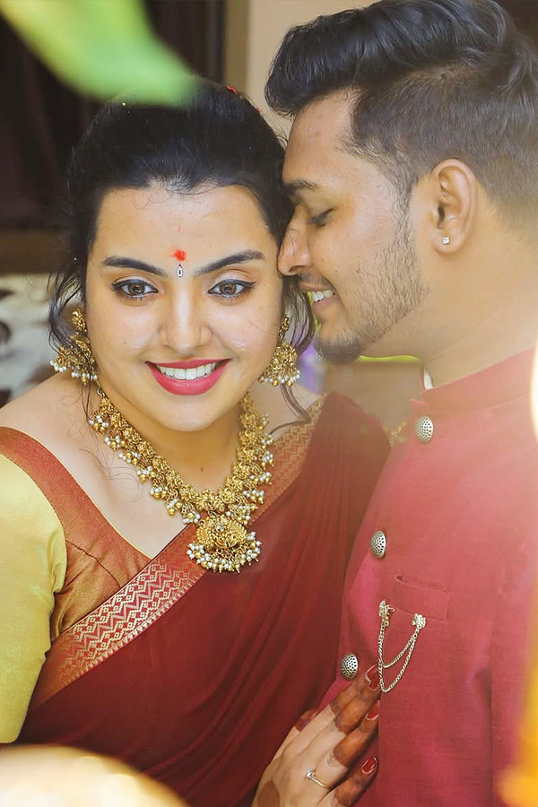Arundhati_20Movie_20Child_20Artist_20Divya_20Nagesh_20Engagement_20Photos_20Viral_20_284_29.jpg 4