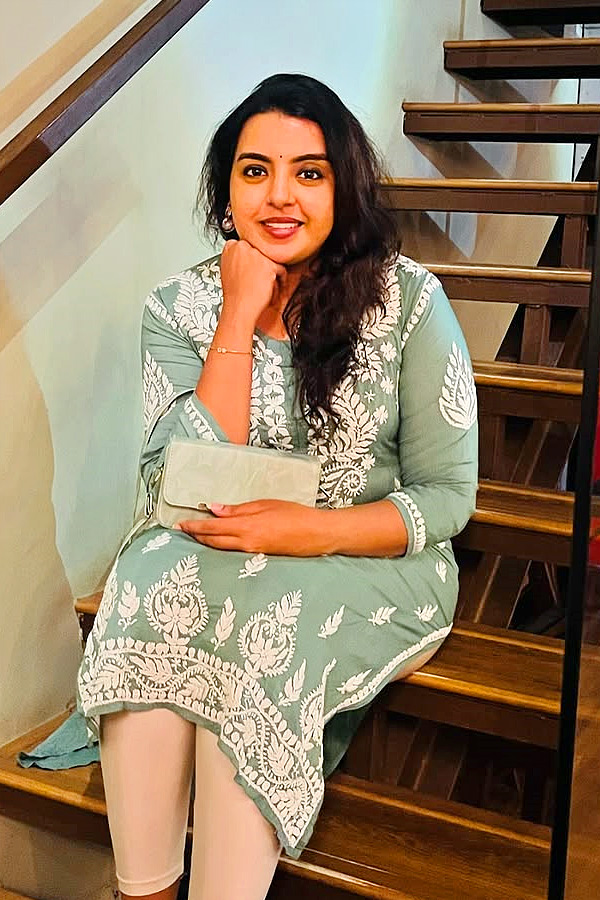 Arundhati_20Movie_20Child_20Artist_20Divya_20Nagesh_20Engagement_20Photos_20Viral_20_288_29.jpg 8