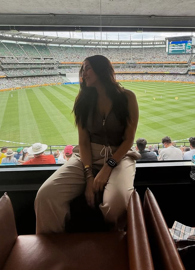 Neha_20Dupia14.jpg 15