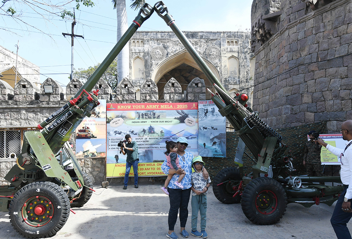 Indian_20Army_20Know_20Your_20Army_20Mela_20at_20Golconda_20Fort_20Photos__20_2811_29.jpg 11