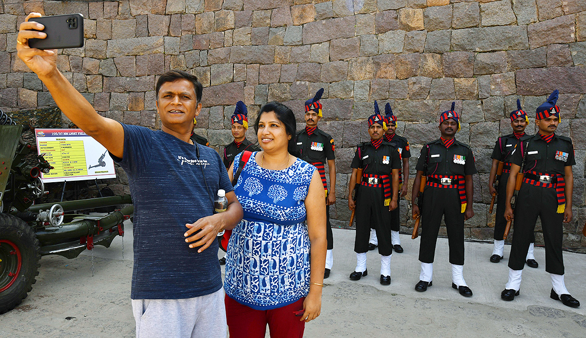 Indian_20Army_20Know_20Your_20Army_20Mela_20at_20Golconda_20Fort_20Photos__20_2814_29.jpg 14