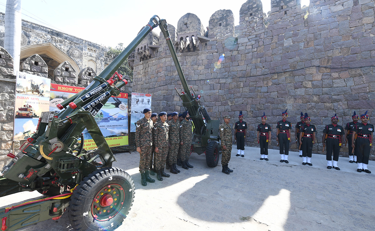 Indian_20Army_20Know_20Your_20Army_20Mela_20at_20Golconda_20Fort_20Photos__20_2816_29.jpg 16