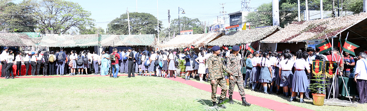 Indian_20Army_20Know_20Your_20Army_20Mela_20at_20Golconda_20Fort_20Photos__20_2819_29.jpg 19