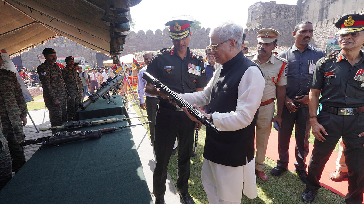 Indian_20Army_20Know_20Your_20Army_20Mela_20at_20Golconda_20Fort_20Photos__20_2820_29.jpg 20