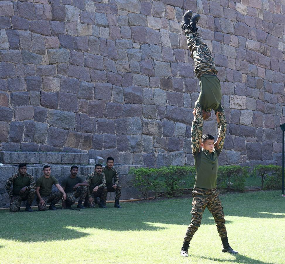 Indian_20Army_20Know_20Your_20Army_20Mela_20at_20Golconda_20Fort_20Photos__20_2824_29.jpg 24
