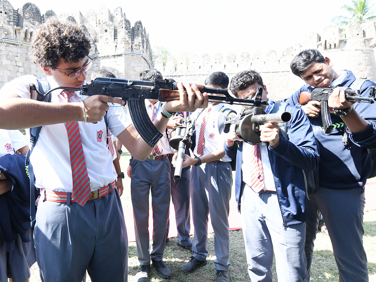Indian_20Army_20Know_20Your_20Army_20Mela_20at_20Golconda_20Fort_20Photos__20_2834_29.jpg 34