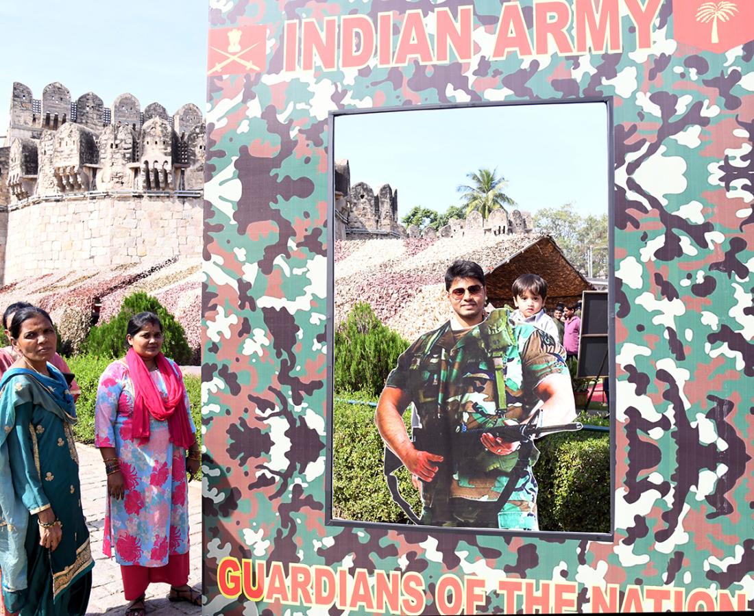 Indian_20Army_20Know_20Your_20Army_20Mela_20at_20Golconda_20Fort_20Photos__20_286_29.jpg 6