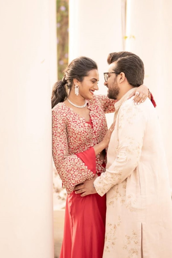 pv_20sindhu_20shares_20Beautifual_20wedding_20pictures_20In_20Traditional_20Look_20Photos_20_289_29.jpg 10