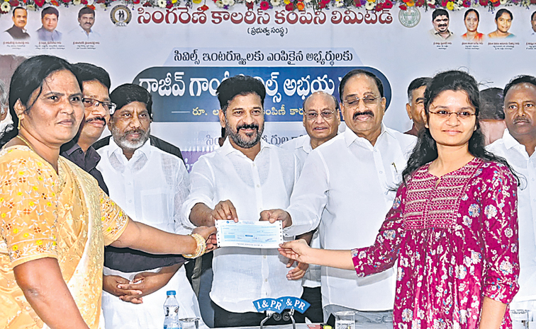 ABHAYA-HASTAM_PRAJABHAVAN-8.jpg