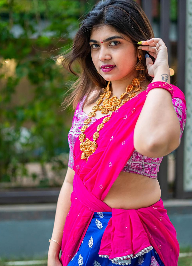 Jabardasth_20Rithu_20Chowdary_20Husband_20Photos_20Goes_20Viral__20_2822_29.jpg 22