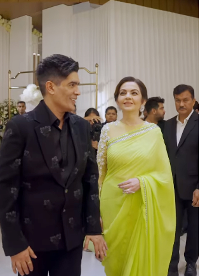 Manish_20Malhotra16.jpg 17